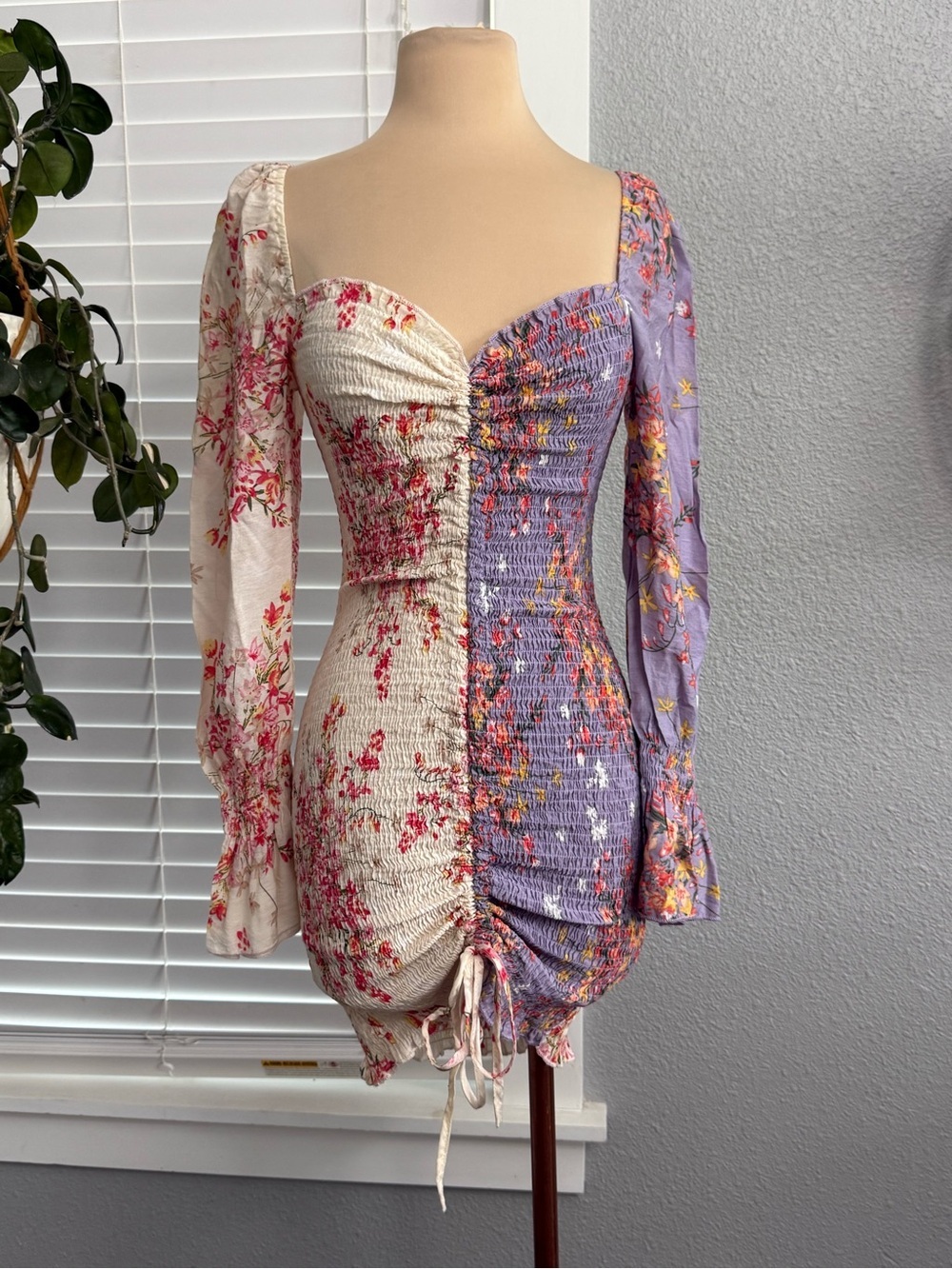 O. Vianca Ruched Floral Mini Ruched Size Small Coquette Cottagecore